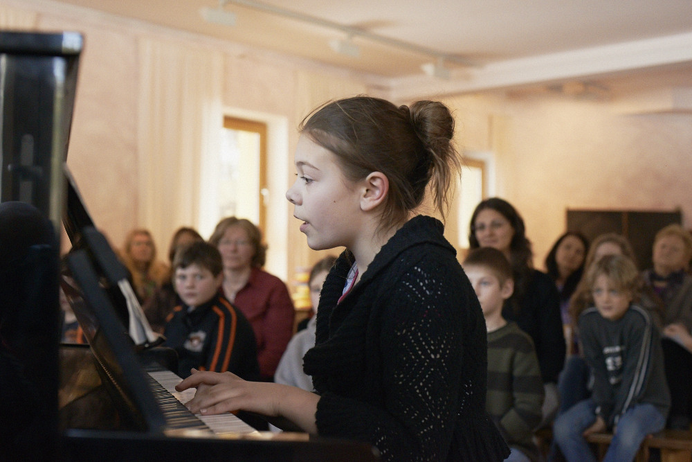 Freie-Schule-Kierspe-Klavierkonzert-1403130052